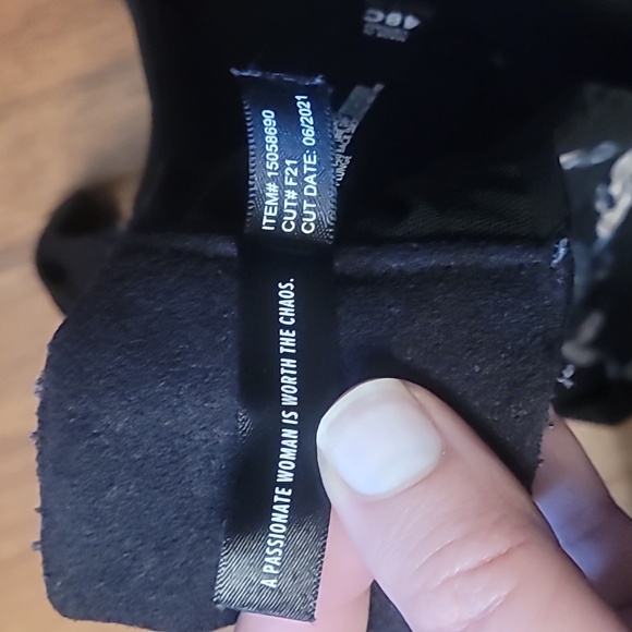 💖 Rare Torrid Floral Skull Wireless Push-Up Bra - Picture 7 of 8